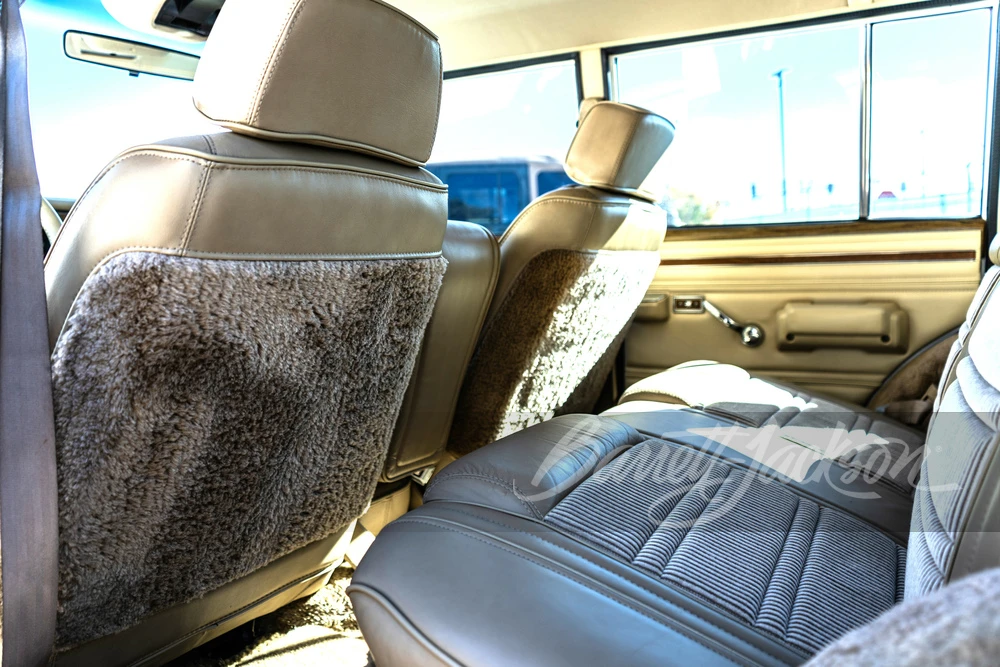 1990 Jeep SJ Grand Wagoneer - Image 11 of 31