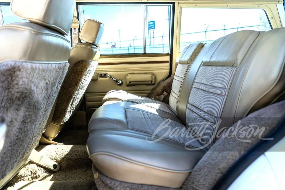 1990 Jeep SJ Grand Wagoneer - Image 13 of 31
