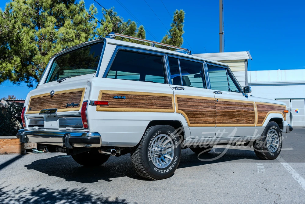 1990 Jeep SJ Grand Wagoneer - Image 2 of 31