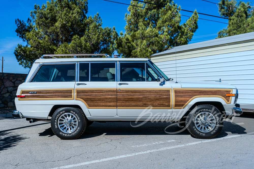 1990 Jeep SJ Grand Wagoneer - Image 5 of 31
