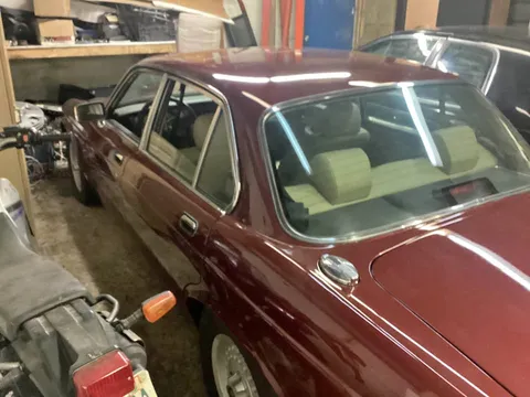 1990 Jaguar Van den Plas
