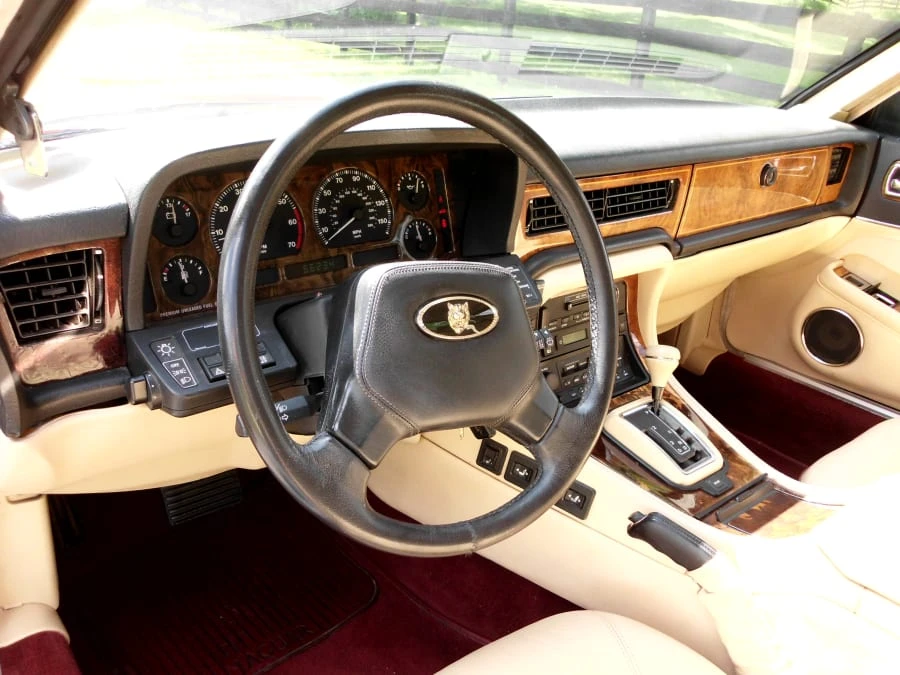 1990 Jaguar XJ40 XJ - Image 3 of 7