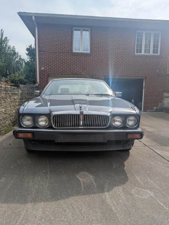 1990 Jaguar XJ - Image 2 of 7