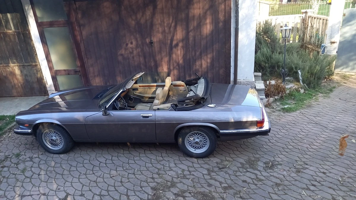 1990 Jaguar XJS Convertible - Image 13 of 30