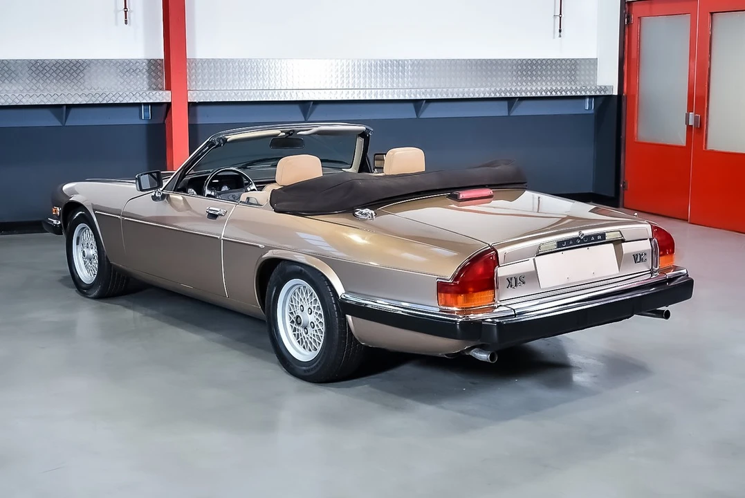 1990 Jaguar XJS Convertible - Image 17 of 30