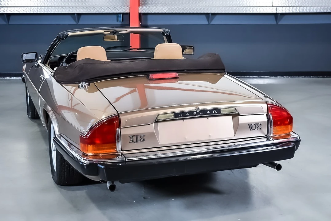 1990 Jaguar XJS Convertible - Image 15 of 30