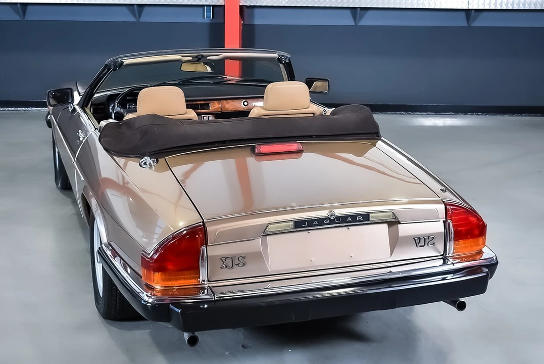 1990 Jaguar XJS Convertible - Image 14 of 30