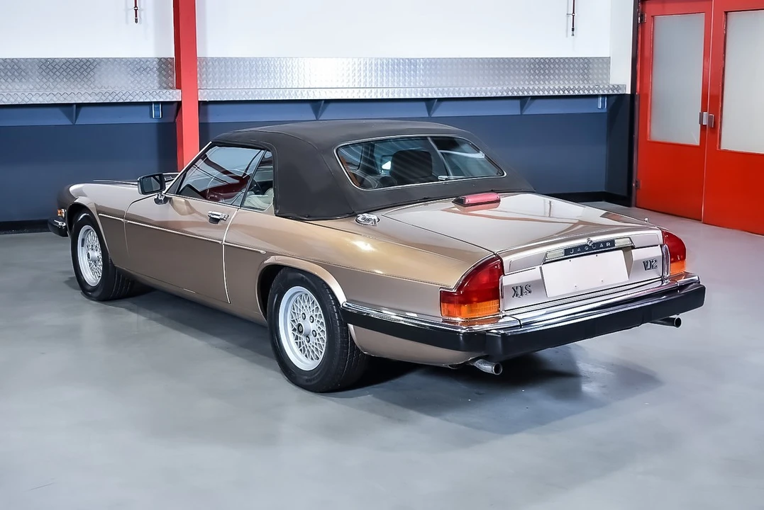 1990 Jaguar XJS Convertible - Image 25 of 30