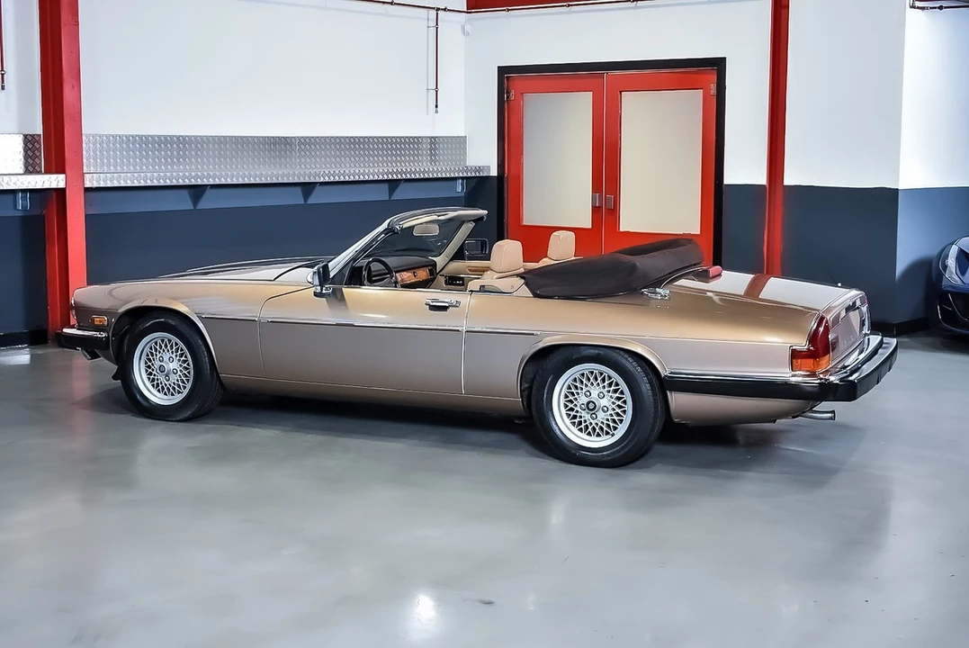 1990 Jaguar XJS Convertible - Image 19 of 30