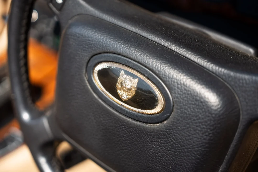 1990 Jaguar XJS Convertible - Image 16 of 30