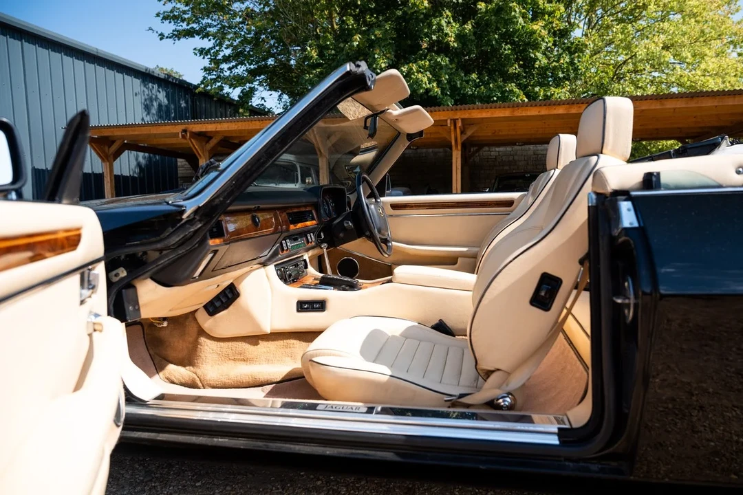 1990 Jaguar XJS Convertible - Image 2 of 30