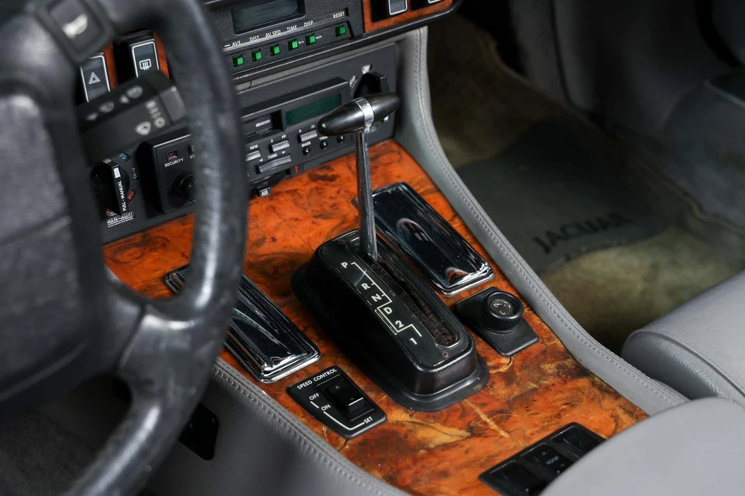 1990 Jaguar XJS Convertible - Image 23 of 31