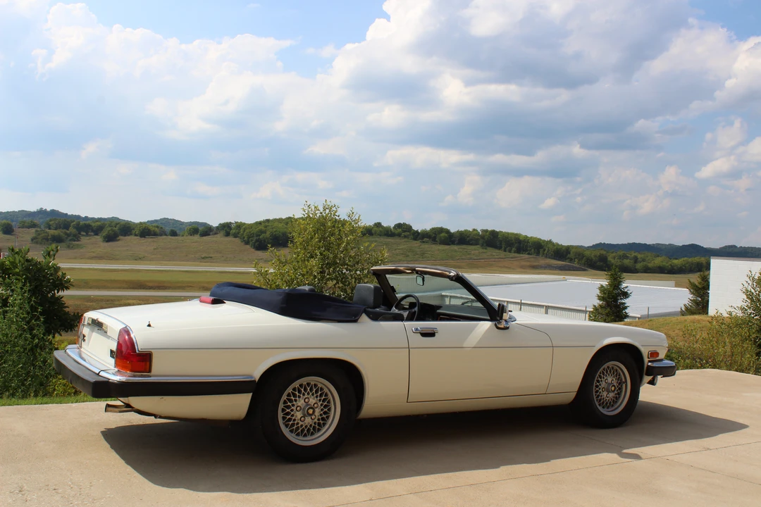 1990 Jaguar XJS Convertible - Image 14 of 31