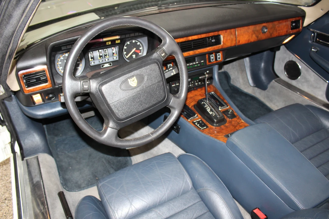 1990 Jaguar XJS Convertible - Image 26 of 31