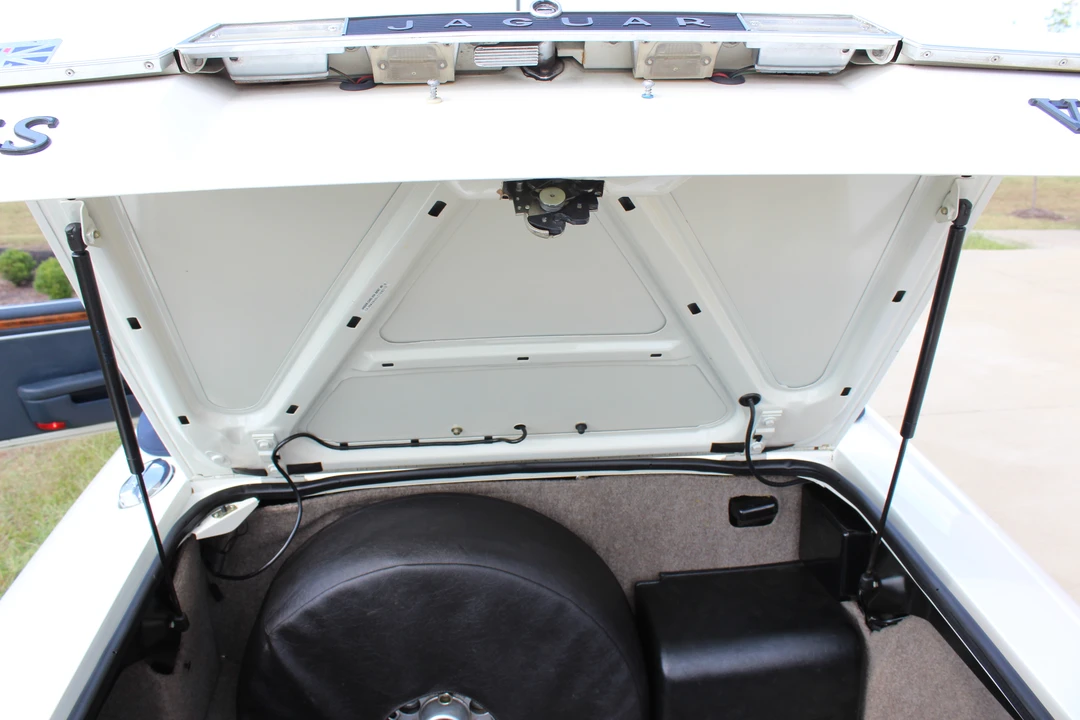 1990 Jaguar XJS Convertible - Image 30 of 31