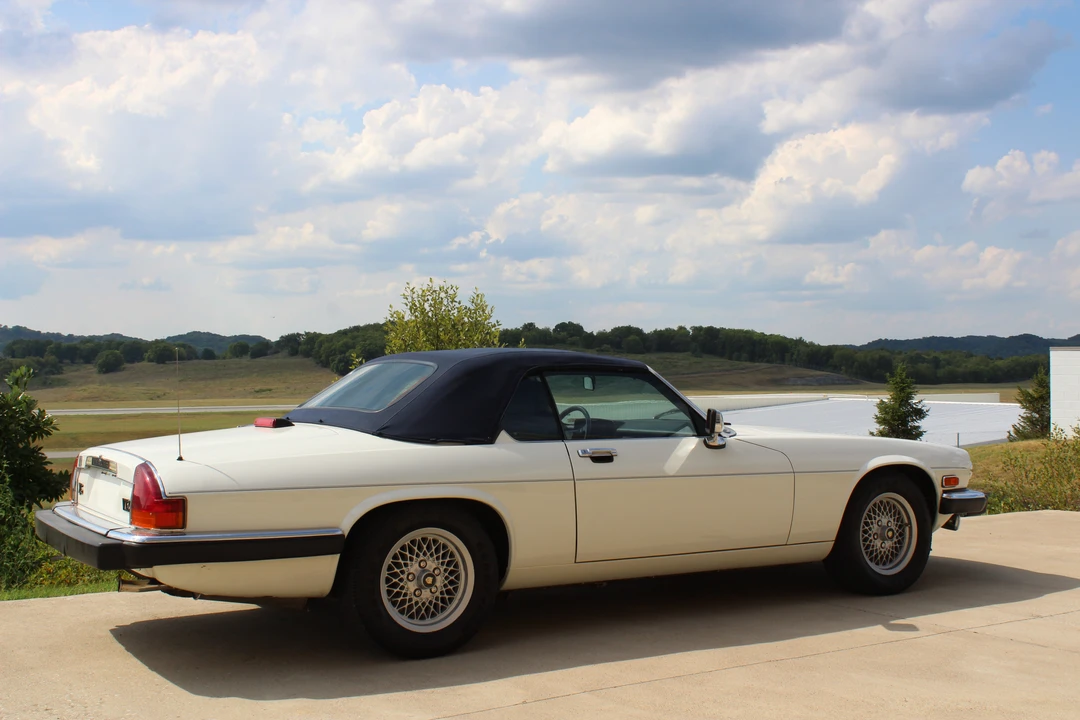 1990 Jaguar XJS Convertible - Image 9 of 31