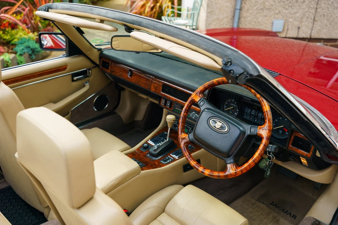 1990 Jaguar XJS Convertible - Image 28 of 30