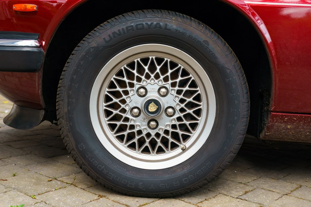 1990 Jaguar XJS Convertible - Image 22 of 30