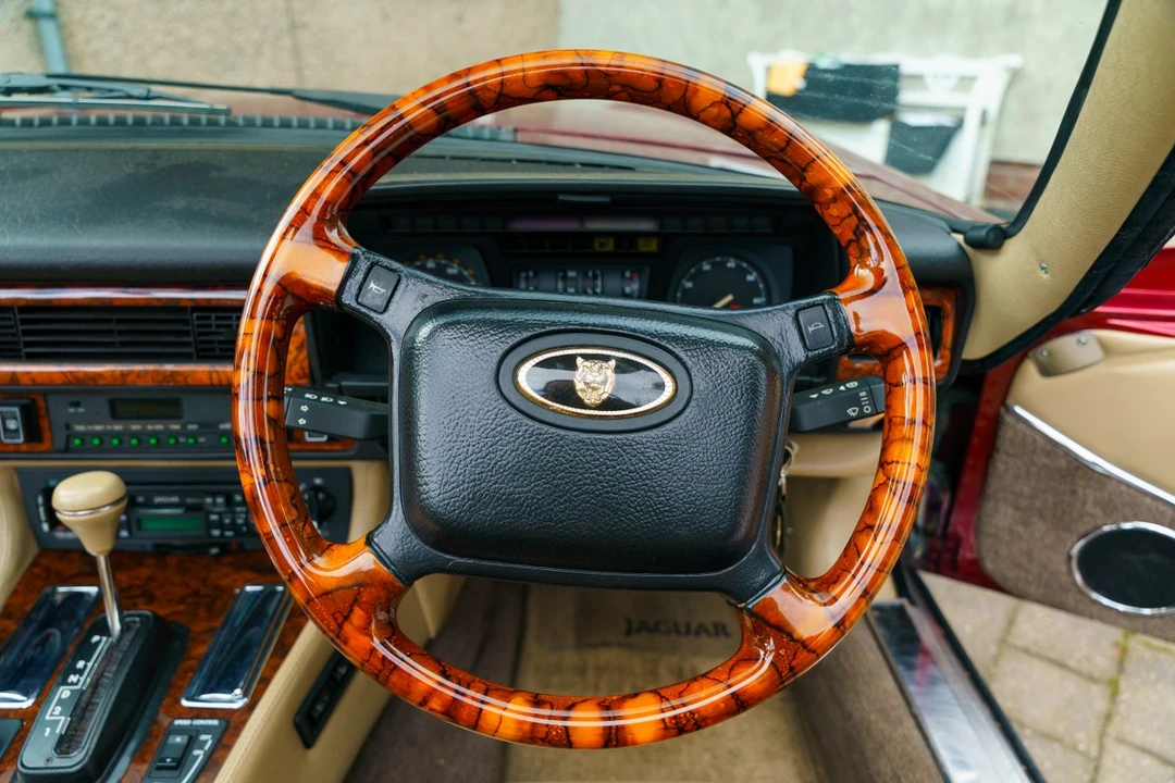 1990 Jaguar XJS Convertible - Image 27 of 30