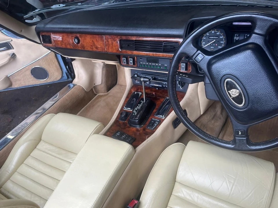1990 Jaguar XJS Convertible - Image 17 of 30