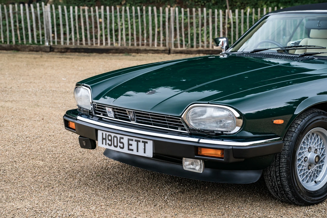 1990 Jaguar XJ - Image 17 of 31