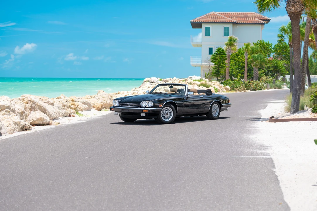 1990 Jaguar XJS Convertible - Image 2 of 31