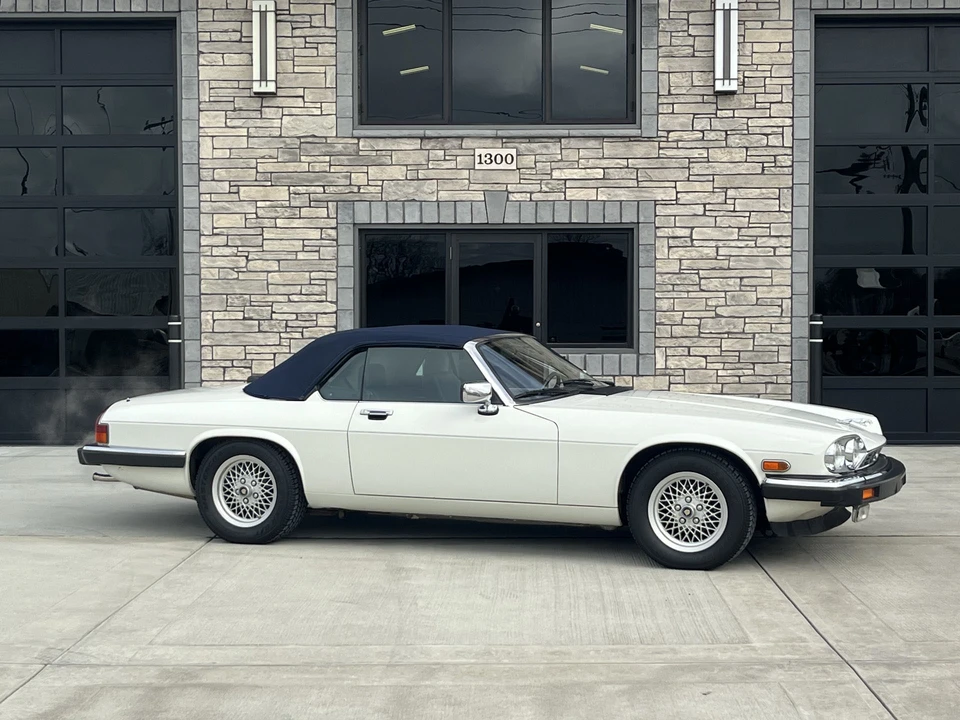 1990 Jaguar XJS Convertible - Image 2 of 31