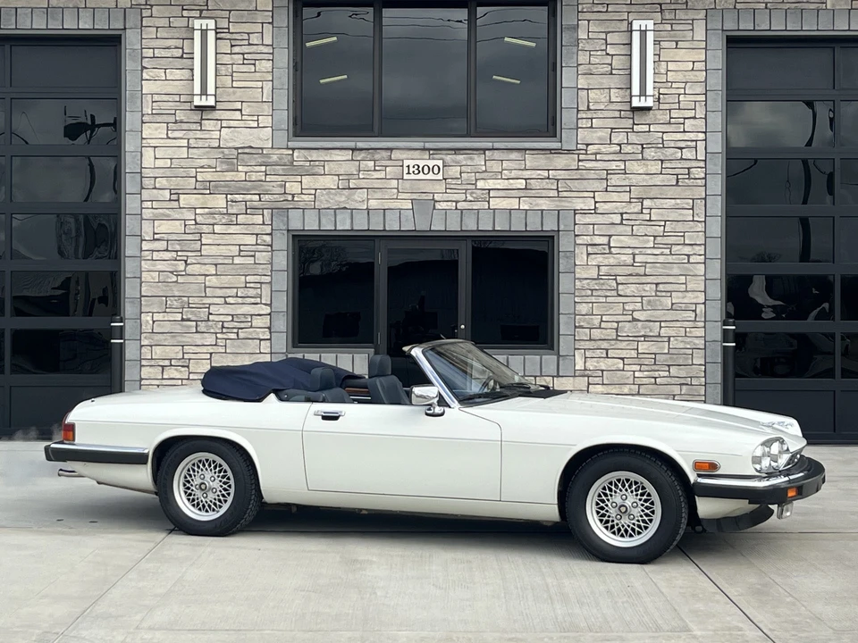 1990 Jaguar XJS Convertible - Image 11 of 31