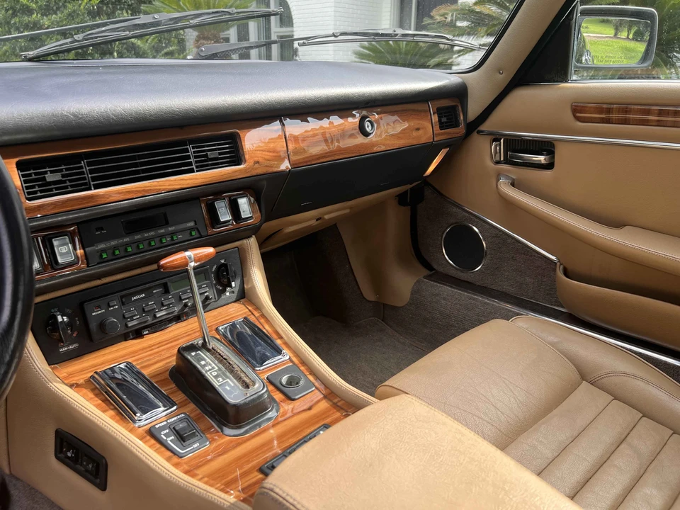 1990 Jaguar XJS Convertible - Image 26 of 31