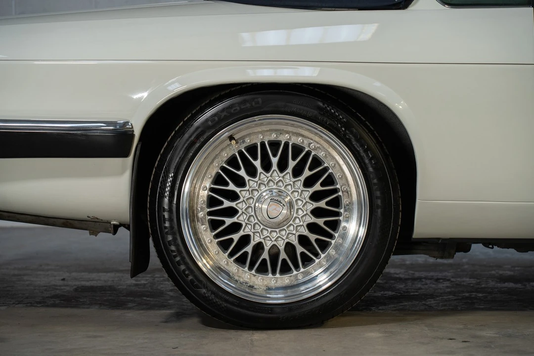 1991 Jaguar XJS Convertible - Image 24 of 30