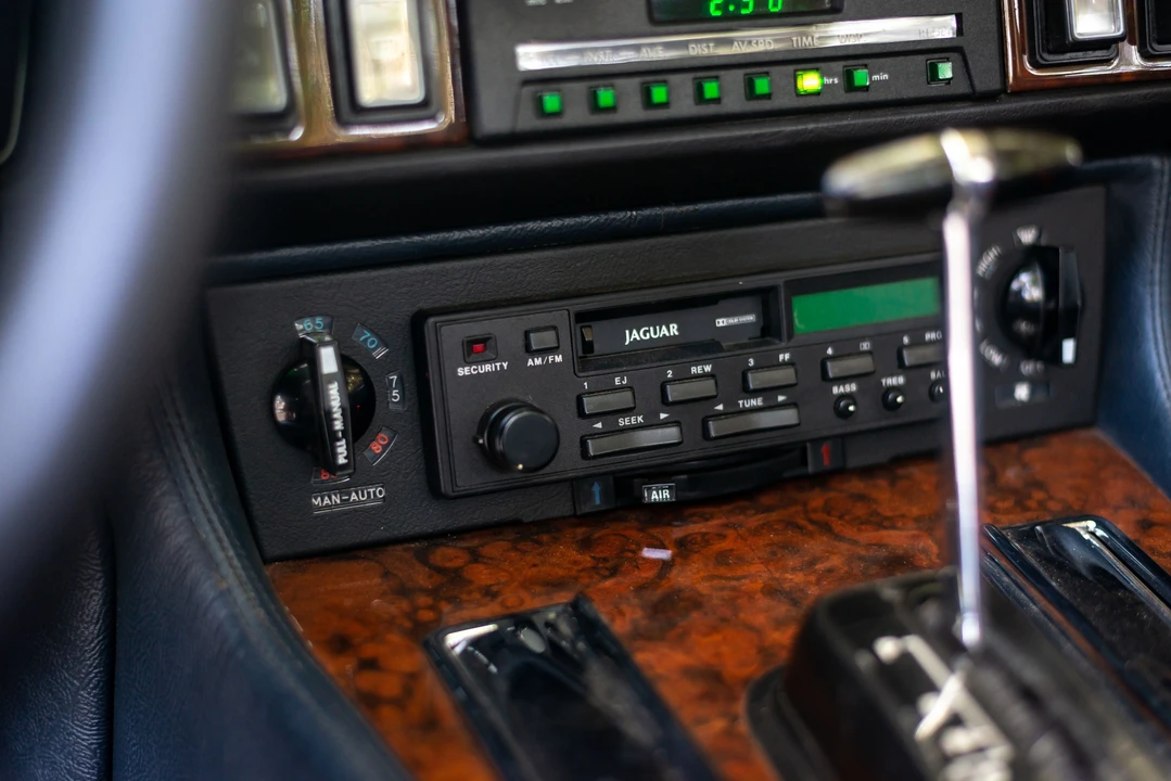 1990 Jaguar XJS Pre-Facelift V12 - Image 25 of 31
