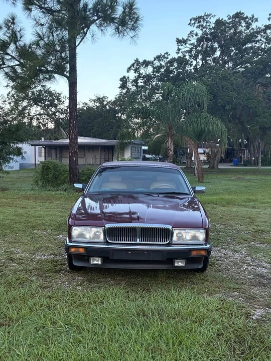 1990 Jaguar XJ40 XJ - Image 2 of 14