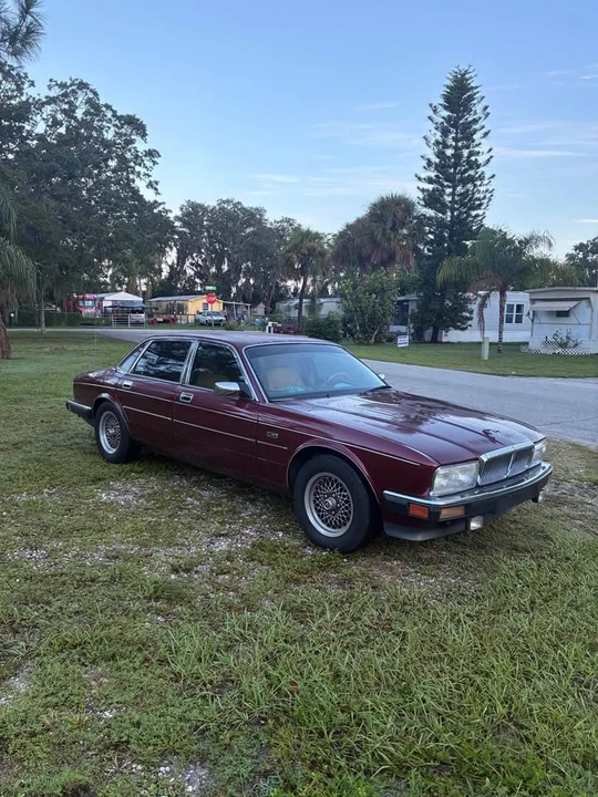 1990 Jaguar XJ40 XJ - Image 3 of 14