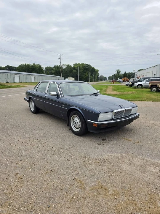 1990 Jaguar XJ40 XJ - Image 2 of 17