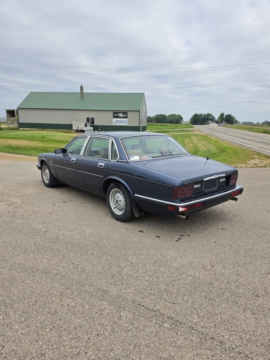 1990 Jaguar XJ40 XJ - Image 4 of 17