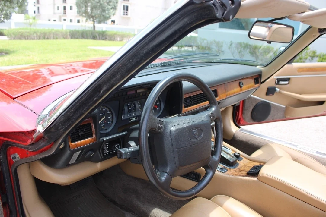 1990 Jaguar XJS - Image 17 of 21