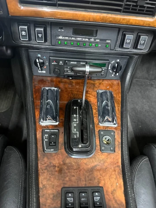 1990 Jaguar XJS Convertible - Image 14 of 15