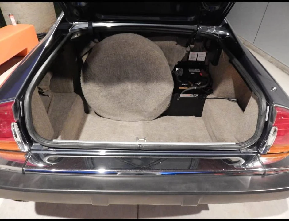 1990 Jaguar XJS - Image 11 of 12
