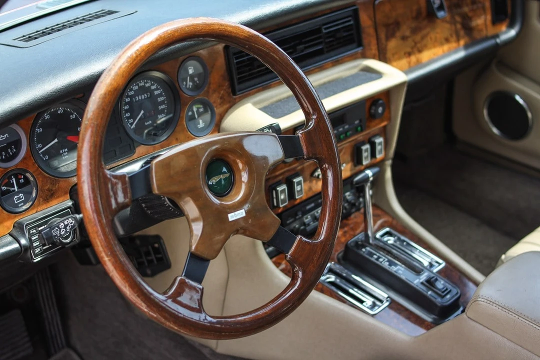 1990 Jaguar XJ Series 3 - Image 9 of 31
