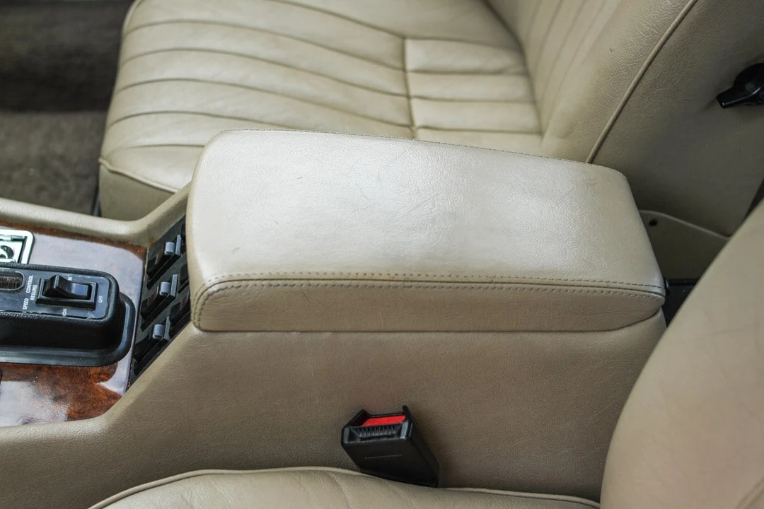 1990 Jaguar XJ Series 3 - Image 16 of 31