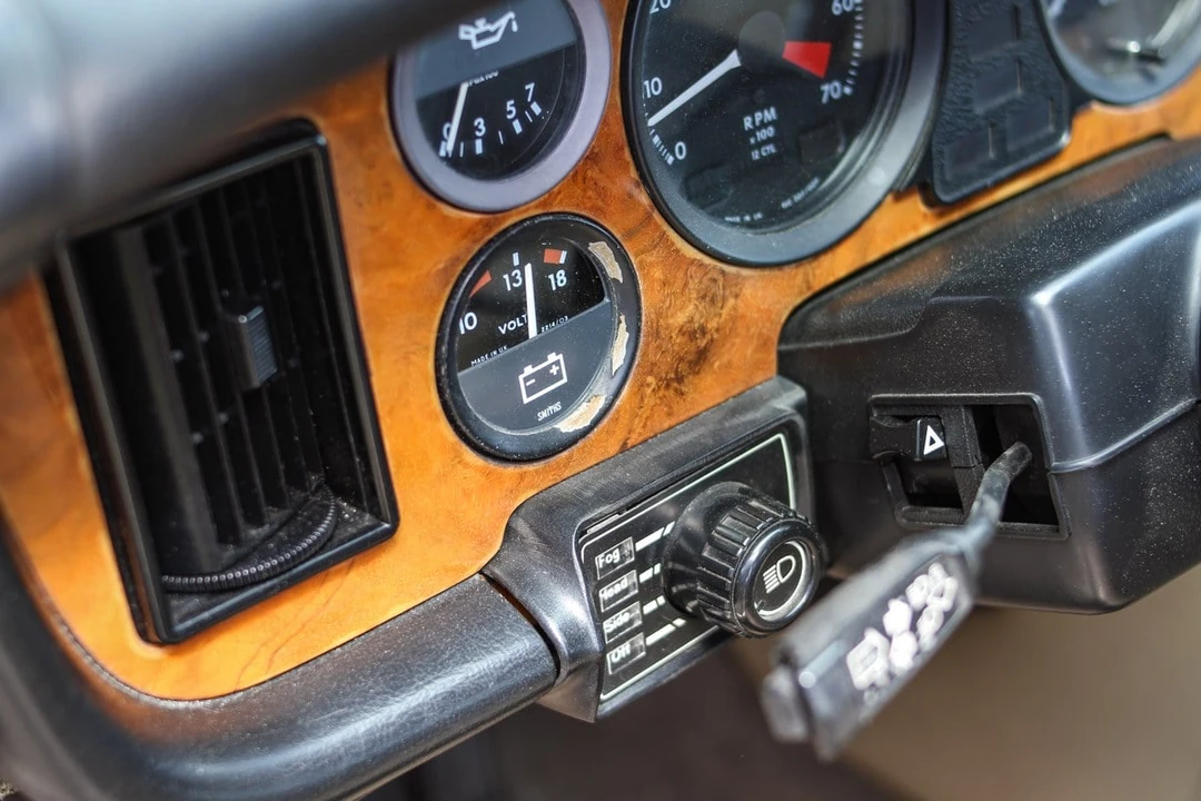 1990 Jaguar XJ Series 3 - Image 17 of 31