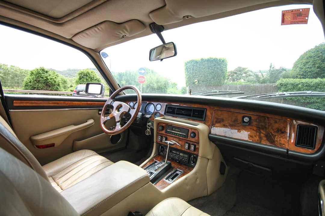 1990 Jaguar XJ Series 3 - Image 22 of 31