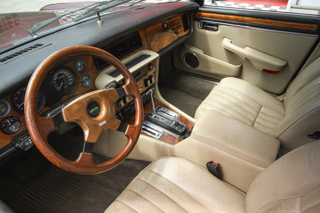 1990 Jaguar XJ Series 3 - Image 26 of 31