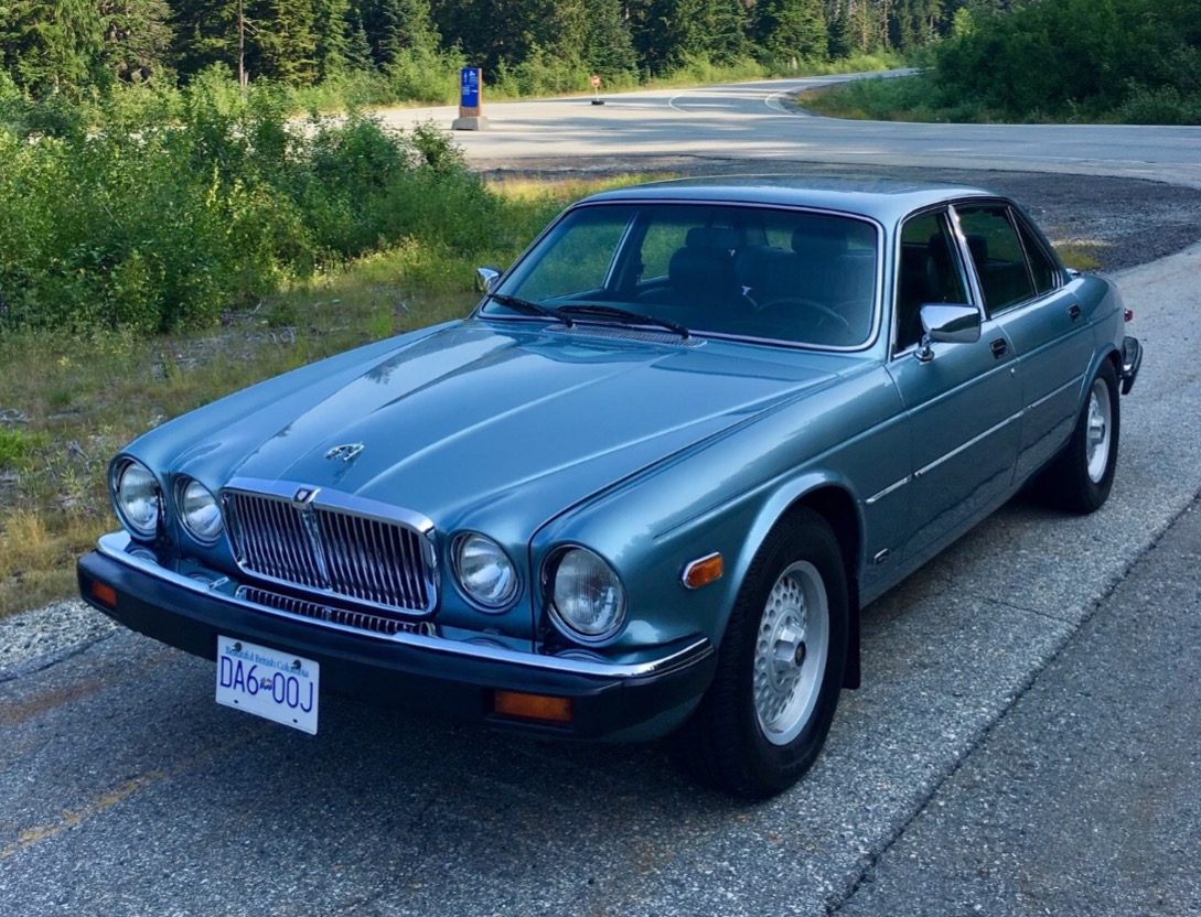 1990 Jaguar XJ12 Series III Vanden Plas