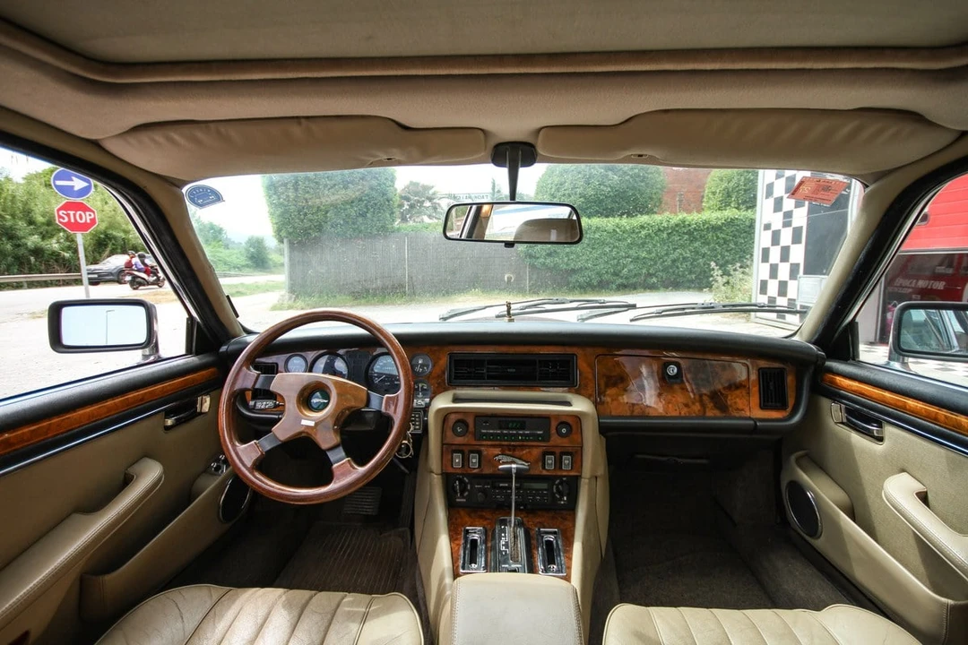 1990 Jaguar XJ Series 3 - Image 28 of 31