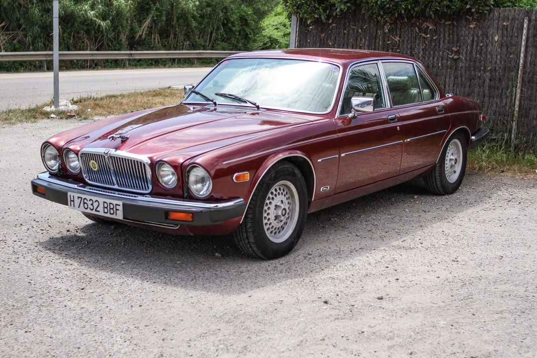 1990 Jaguar XJ Series 3 - Image 3 of 31