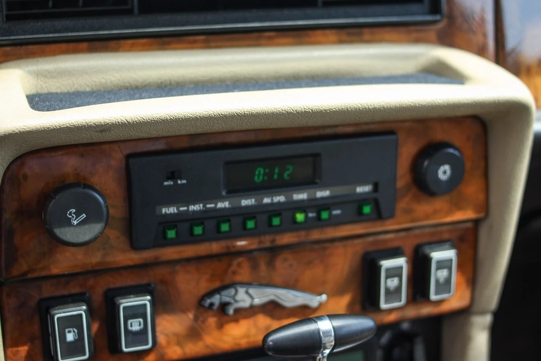 1990 Jaguar XJ Series 3 - Image 13 of 31