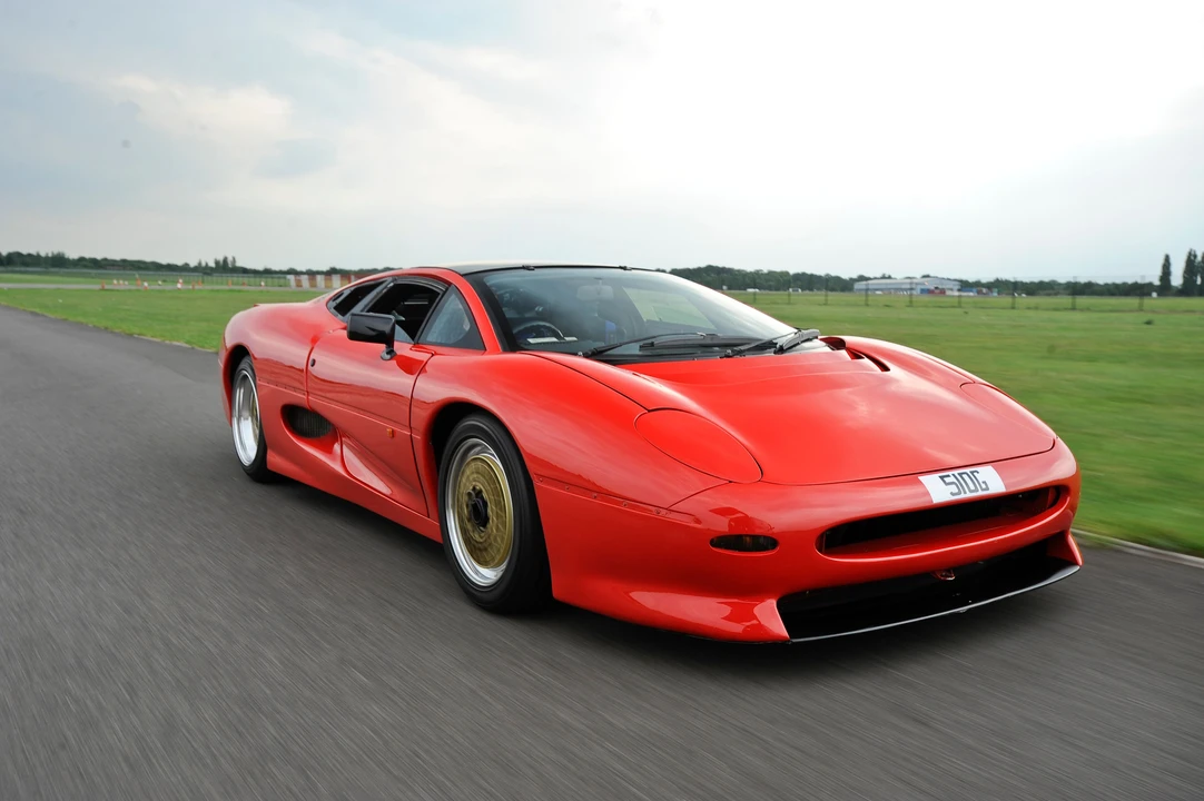 1990 Jaguar XJ220 - Image 15 of 17