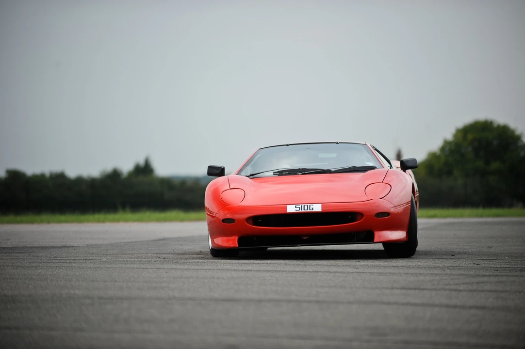 1990 Jaguar XJ220 - Image 3 of 17
