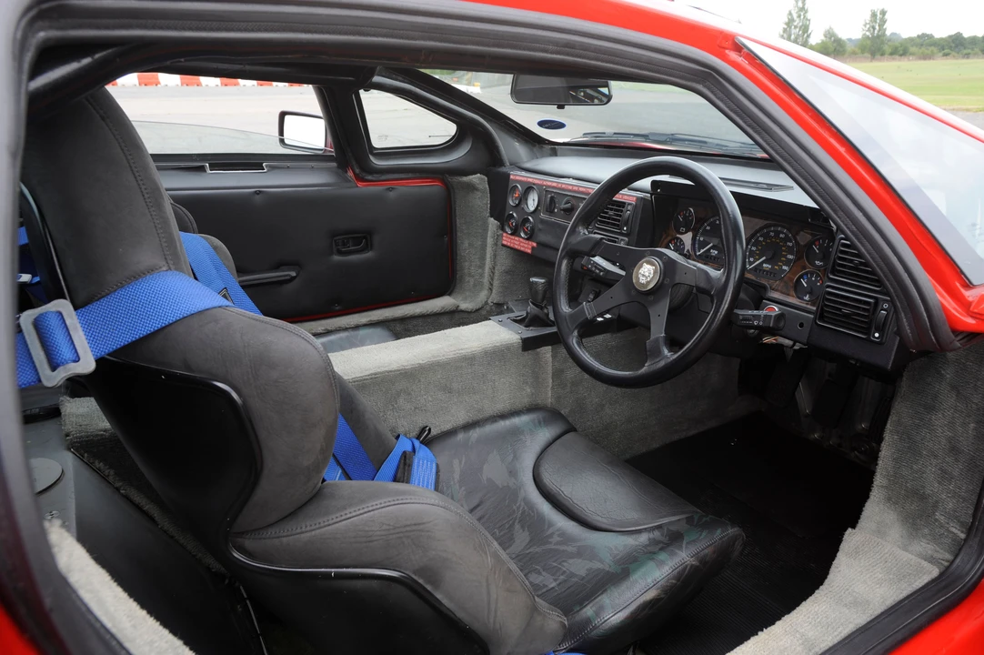 1990 Jaguar XJ220 - Image 10 of 17